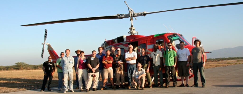 L'équipe de production sur le terrain pendant le tournage de Rescue en Haïti.